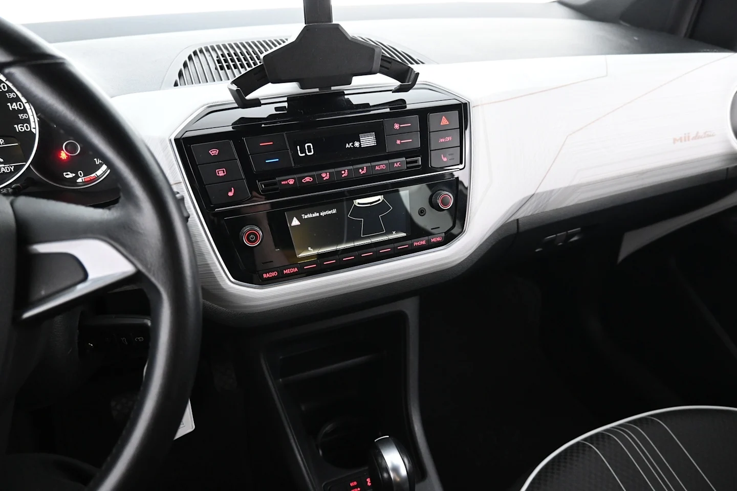 Car Image - 33gSiKYWe1SDzsVGjoF13u