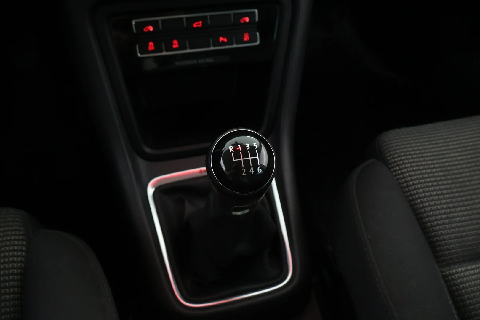 Car Image - q7E2zPZMD7lno2XxLv51q
