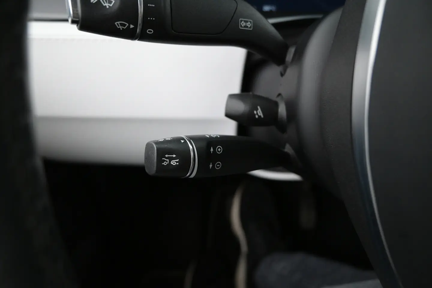 Car Image - 6TIvfjxKXhl4bBmRA1BGCh