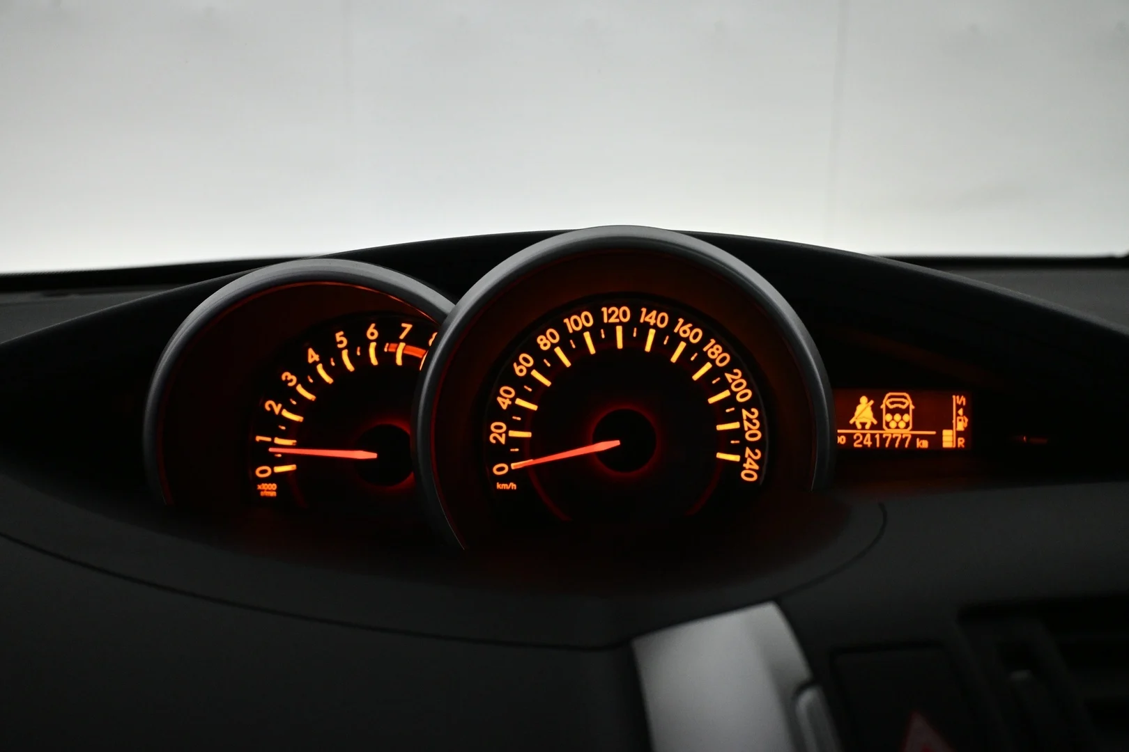 Car Image - 6LhlB0WEuRpOdPGZsGxHa0