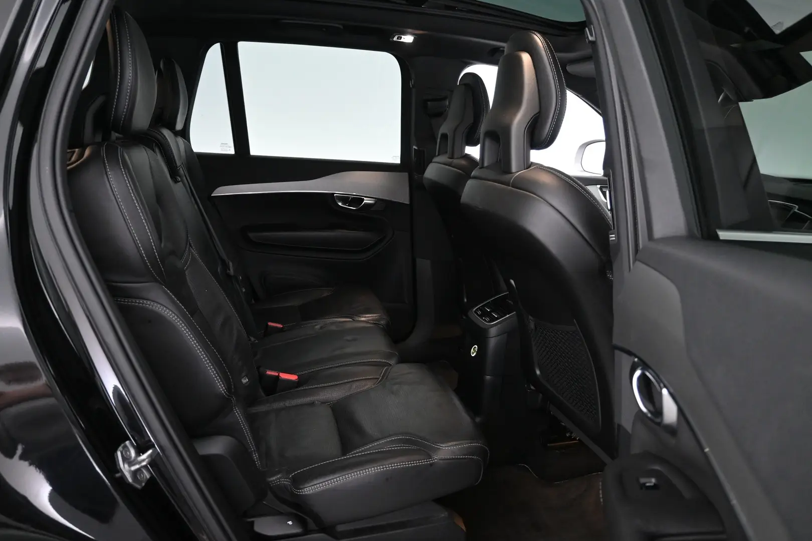 Car Image - 2SsgJc5xlq2Uqx61A9revj