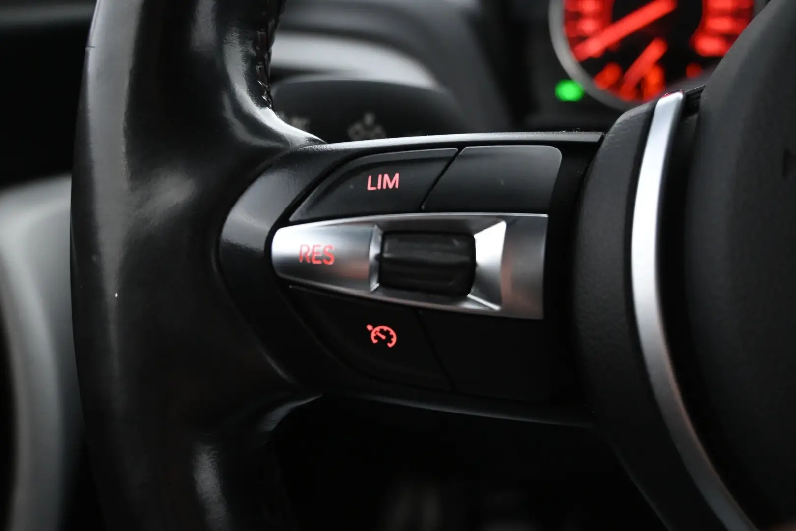 Car Image - 347nkZiS0XDBbC9dEZnVOP