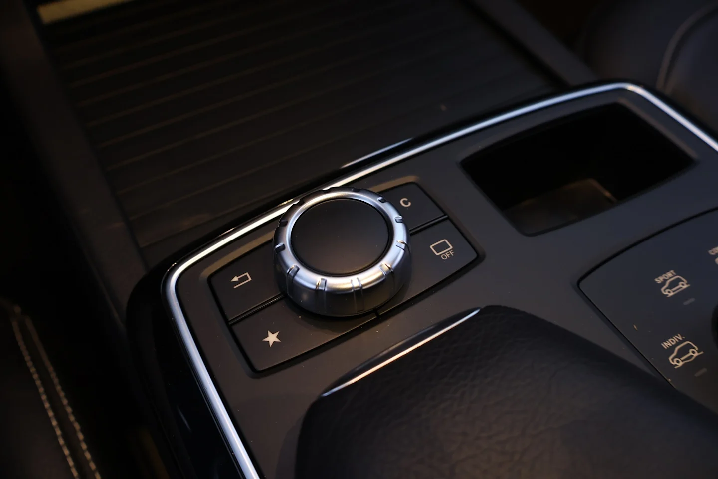 Car Image - 5XI2rtf6ofrU4aKNUMW3od