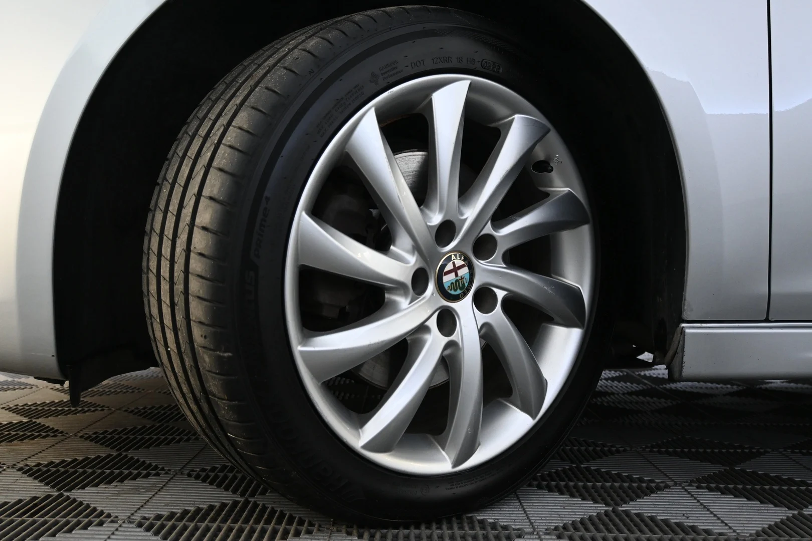Car Image - tG6IkYX9dTw1M82Vvjk5x