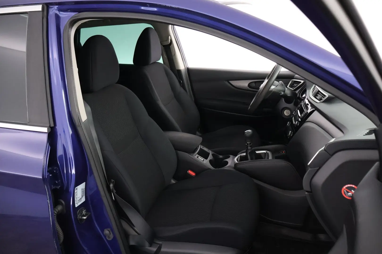 Car Image - 4V3EjnePG7LVuG1aPyBs5t