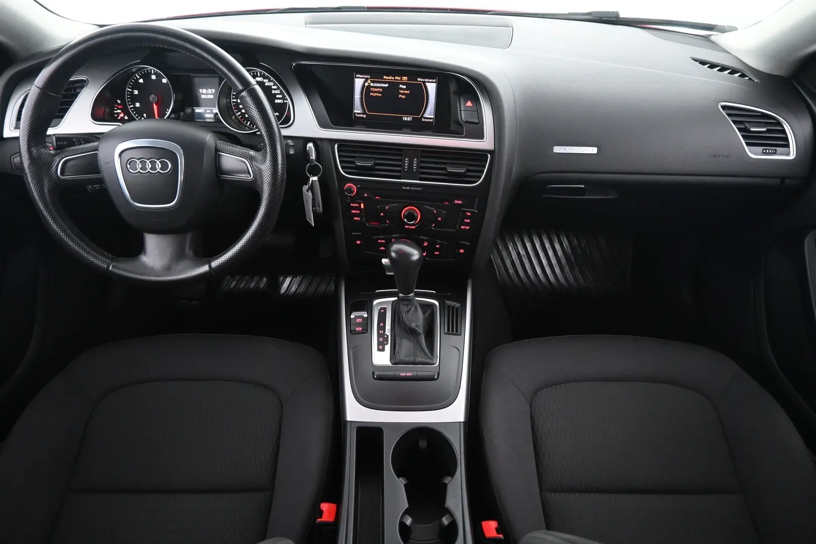 Car Image - M4yCCoeY7aYRZGJ61l1eP