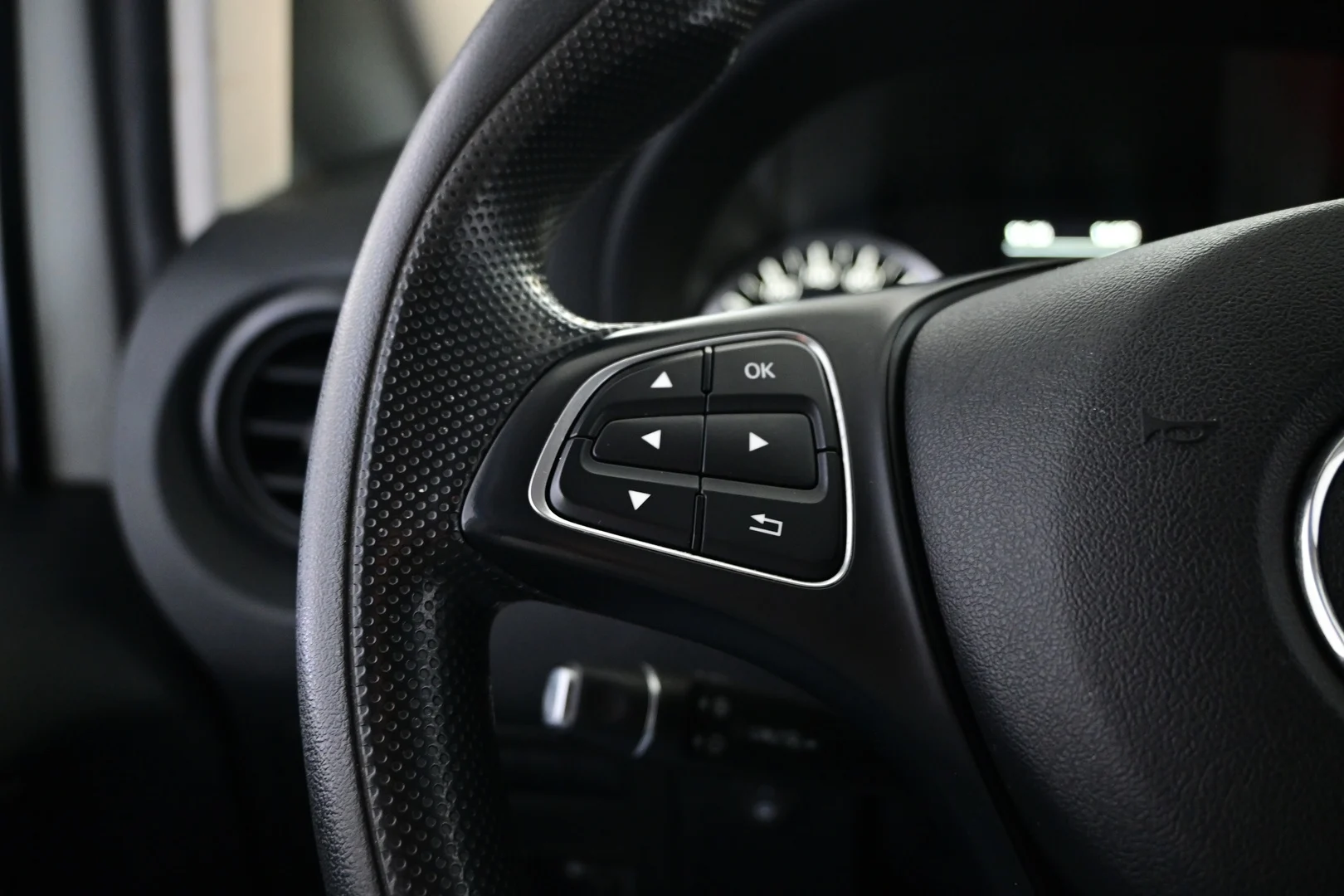 Car Image - 5GOZ1D8bISGKbxFwkfJOn6
