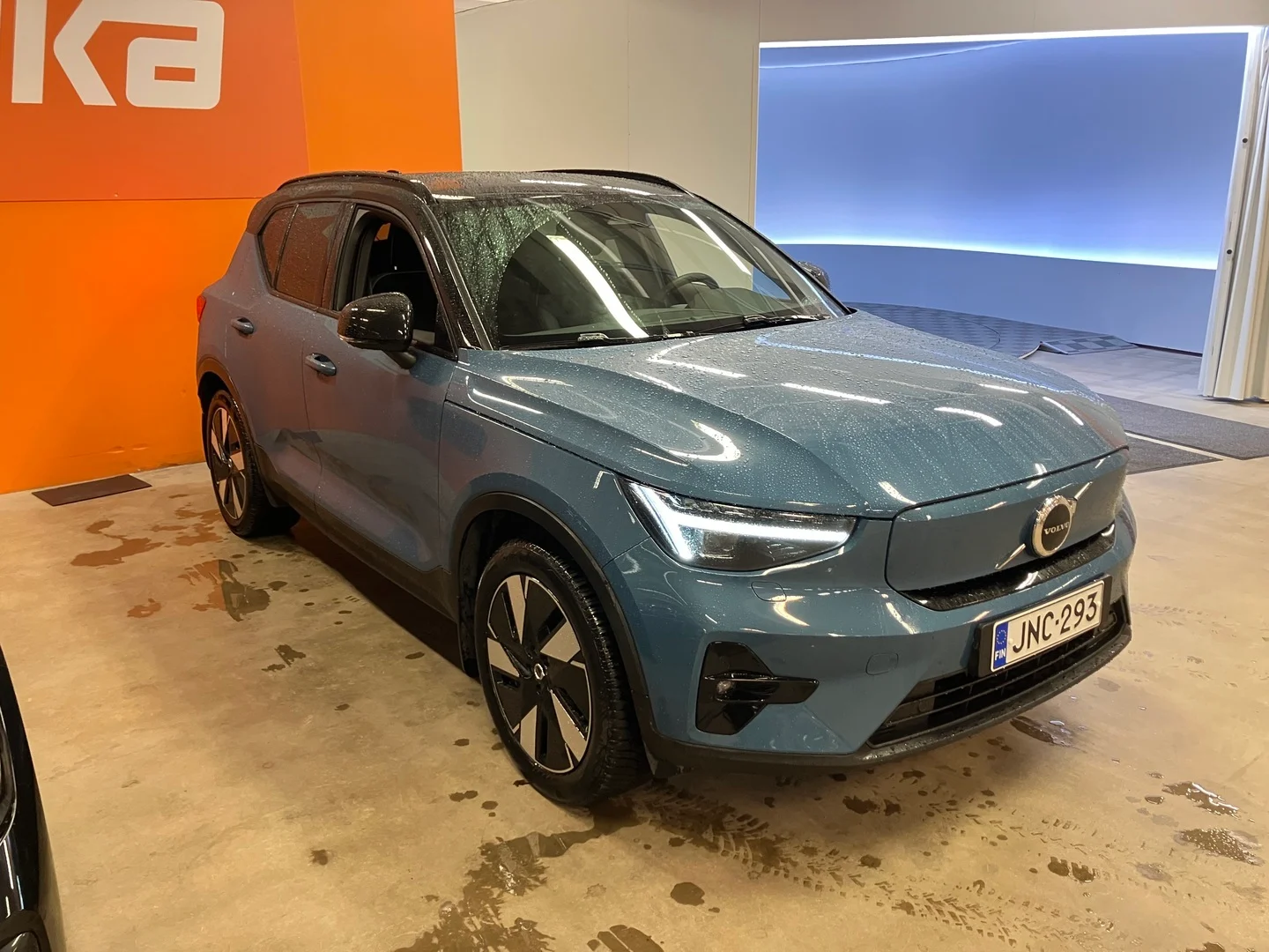 Car Image - iFNlcFY4MaROmXb9SGAjH