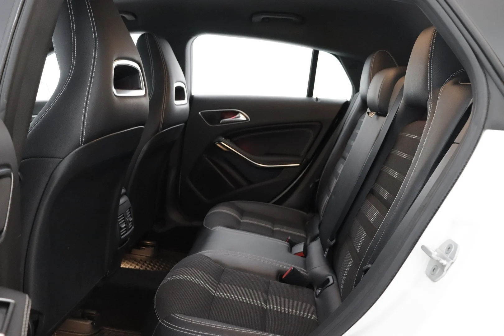 Car Image - 28N3zLliOwgYP3pCC6ozAP