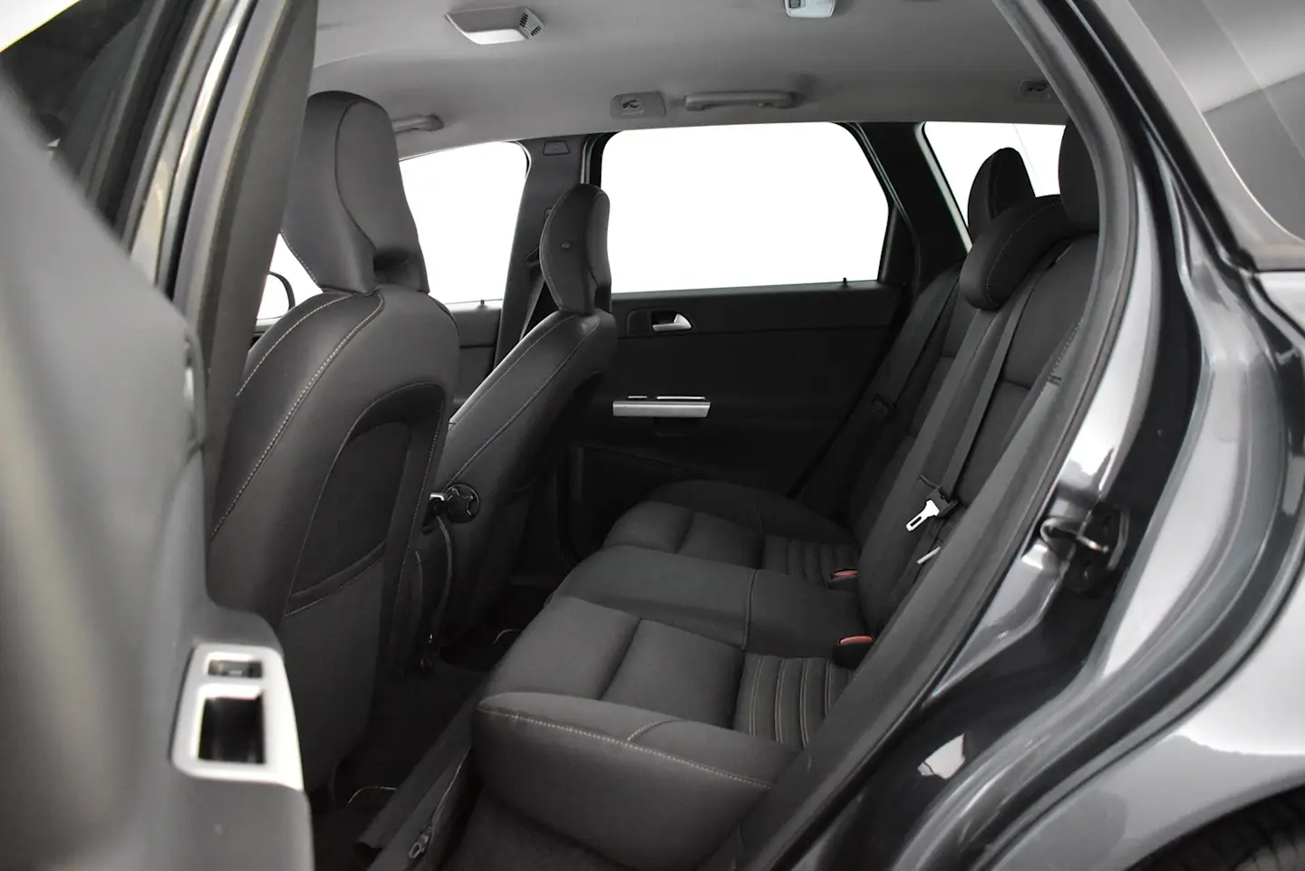 Car Image - d9xGQwJWQYDalNb4sWHY3