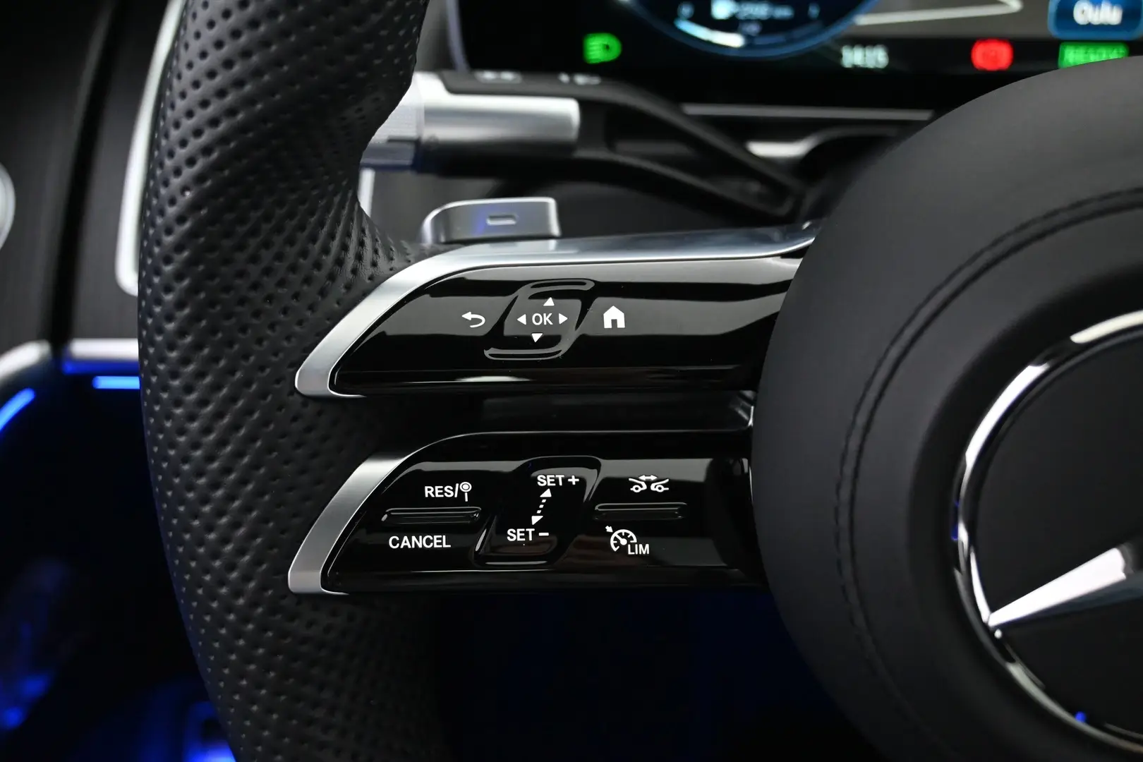 Car Image - 2C3JoUKVZo3uUnIIsgkTVw