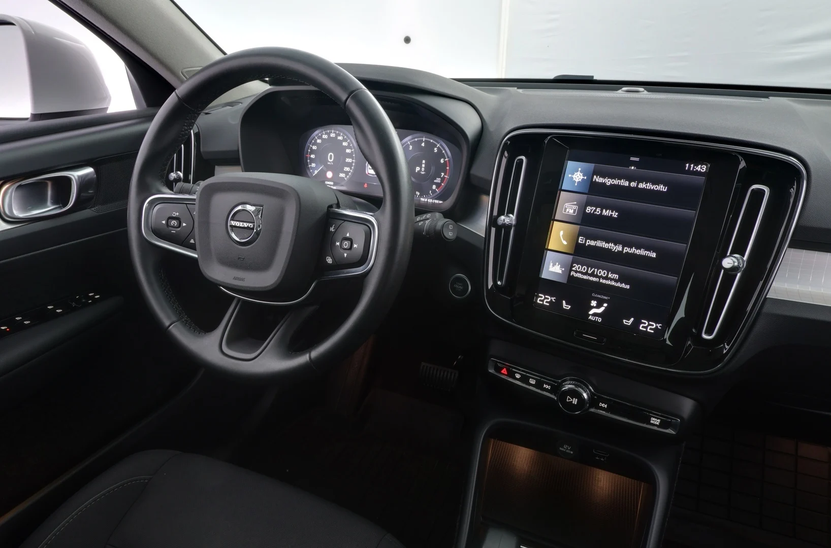 Car Image - 40dtQzLDzg7l5wRealjv08