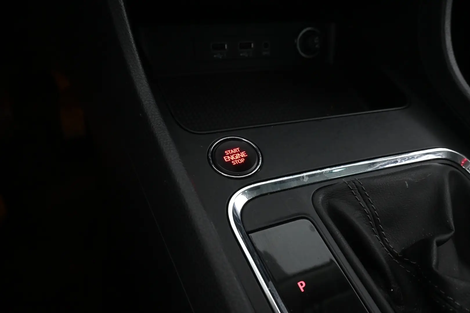 Car Image - 39ngd8bsj3lVx5vwpIq6Gv