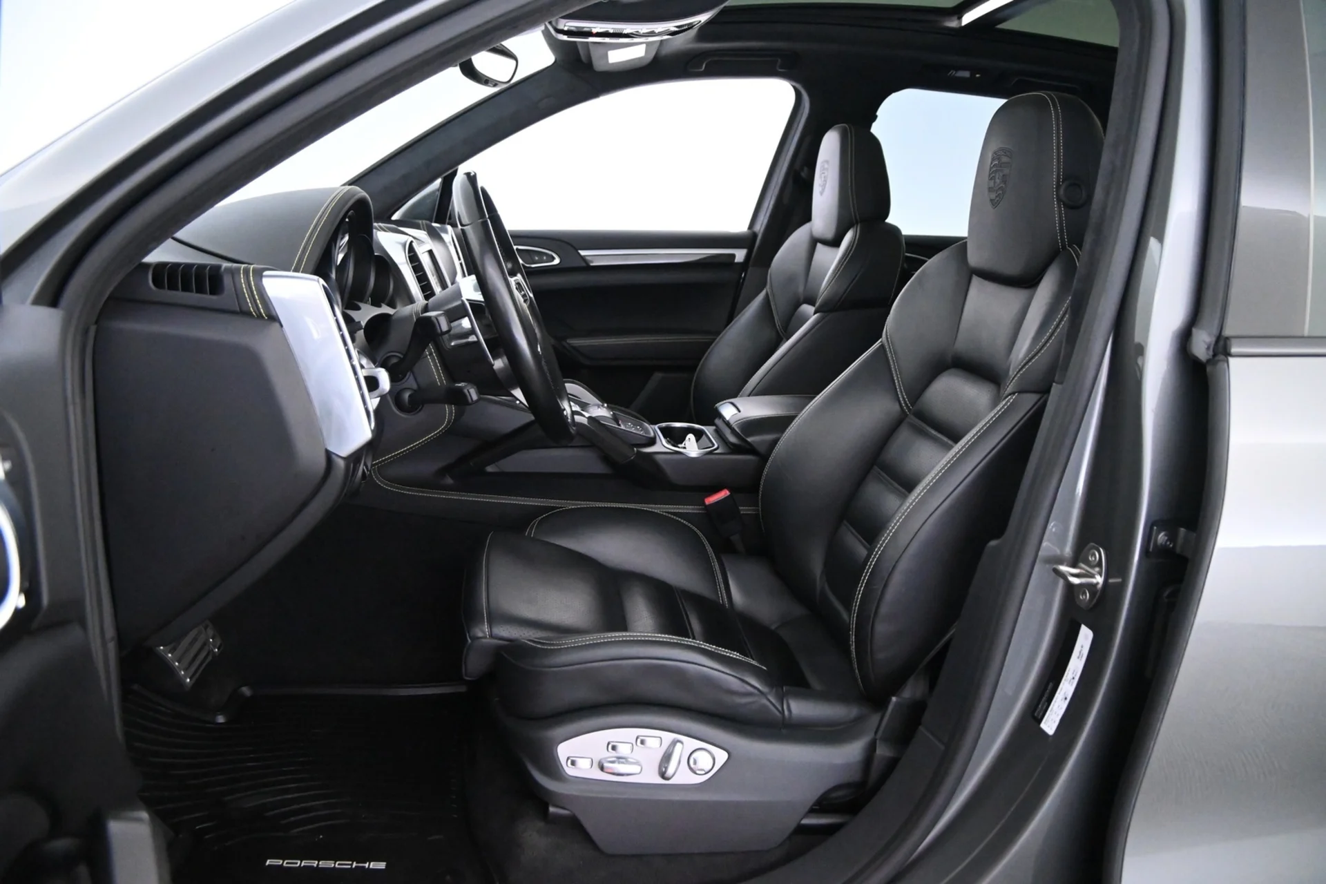 Car Image - 2JgLqTEthR90tVLp8p5Q1T