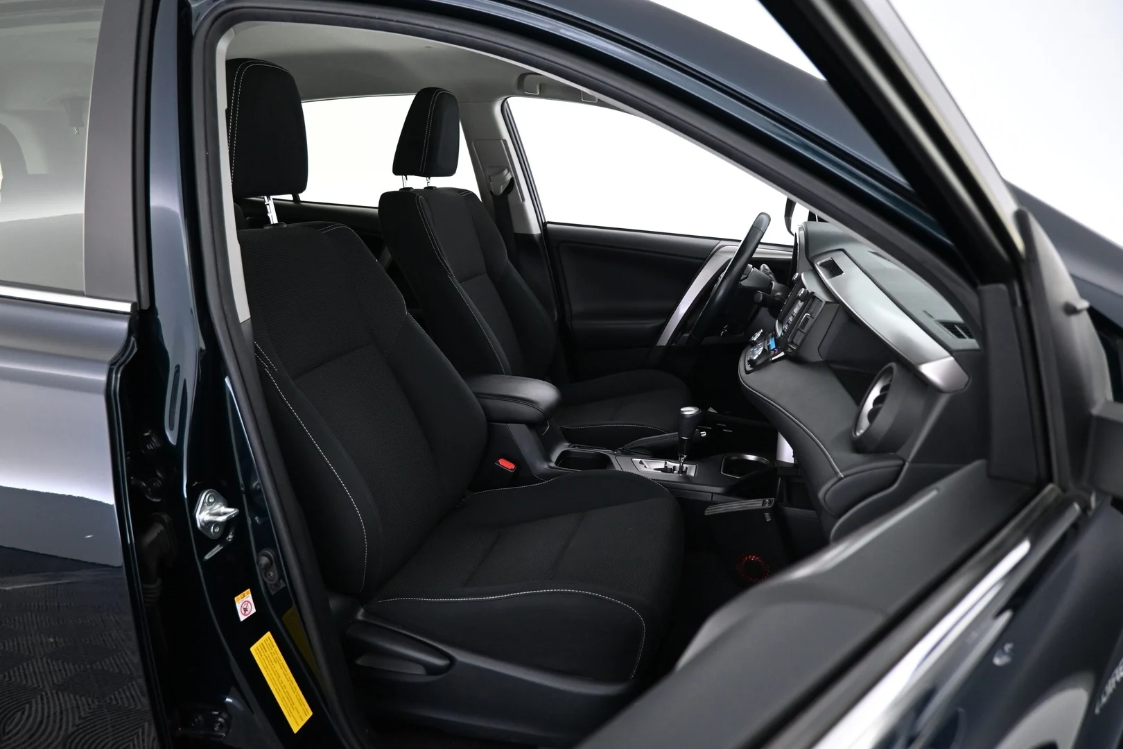 Car Image - 74bFHYtM0r4TXBHWLW6bDr
