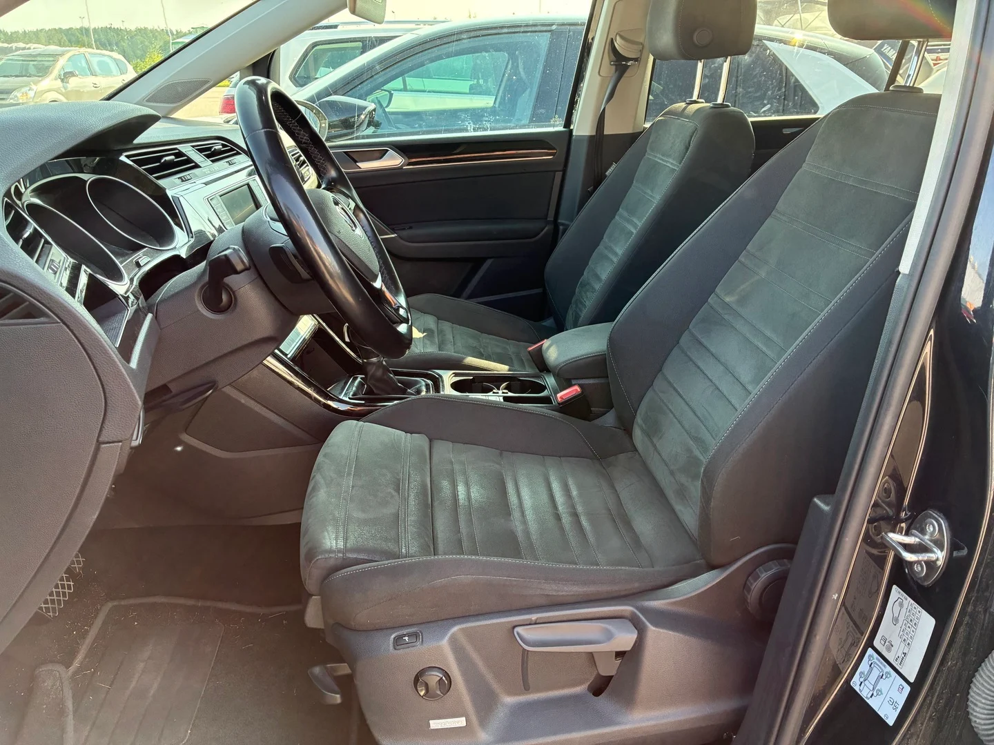 Car Image - GTwGz2JKguCMJp9QeG7Rc