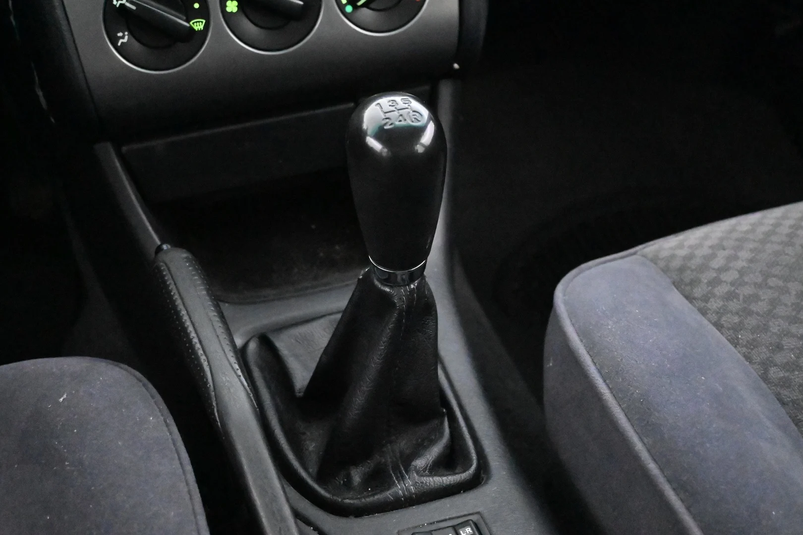 Car Image - 1fbZTVua8s81YGF0eXHp9M
