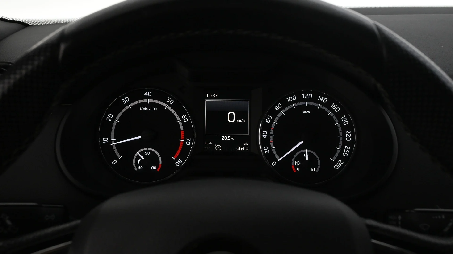 Car Image - 3BfciMCQhycyIwNeEGBNHw