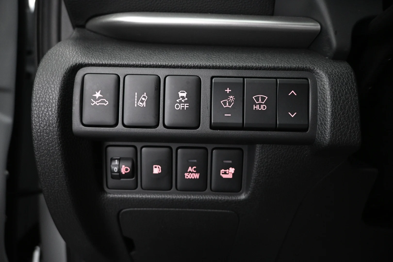 Car Image - 6vRYNOYwiwNBGm8c7dVrM4
