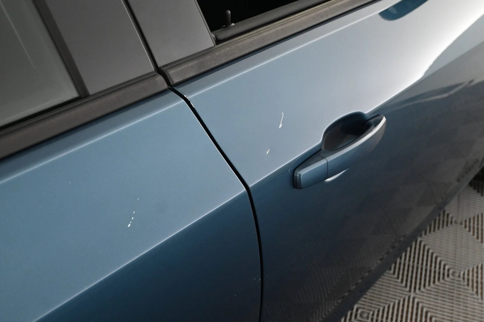 Car Image - 3IqU0wE6nsYtq7qc3eRSNm