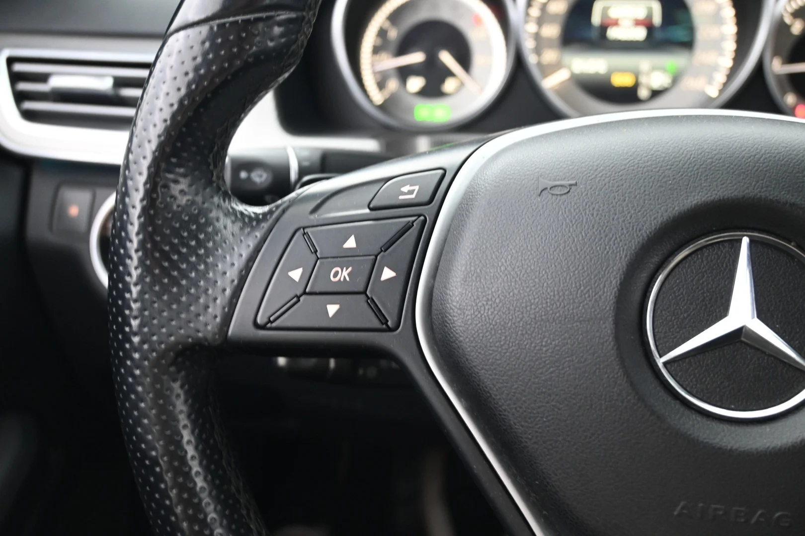 Car Image - 6ePwjFwqWHgO4DUKHtkeII