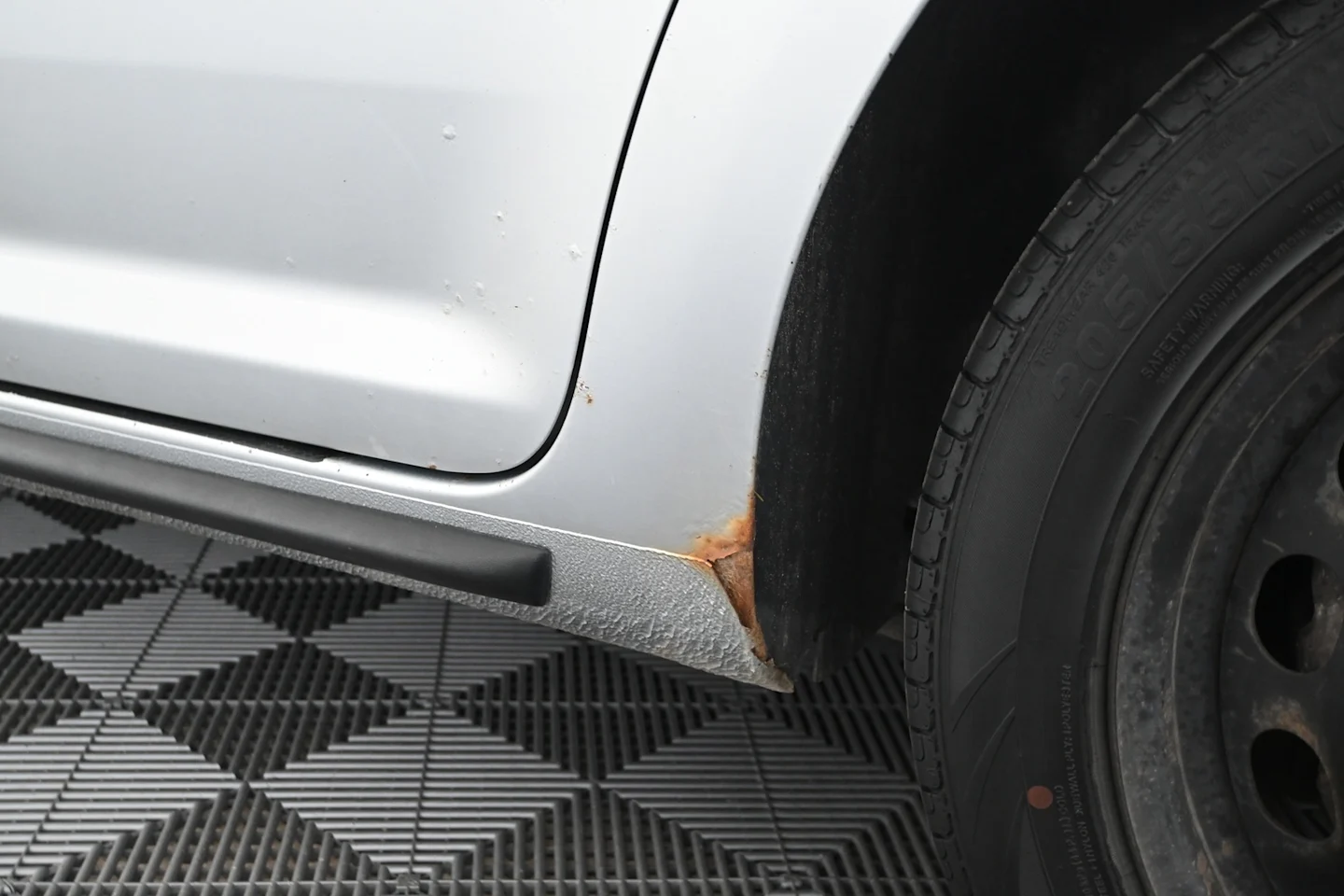 Car Image - 24NmHhuesj7T4FpWhgPRqR