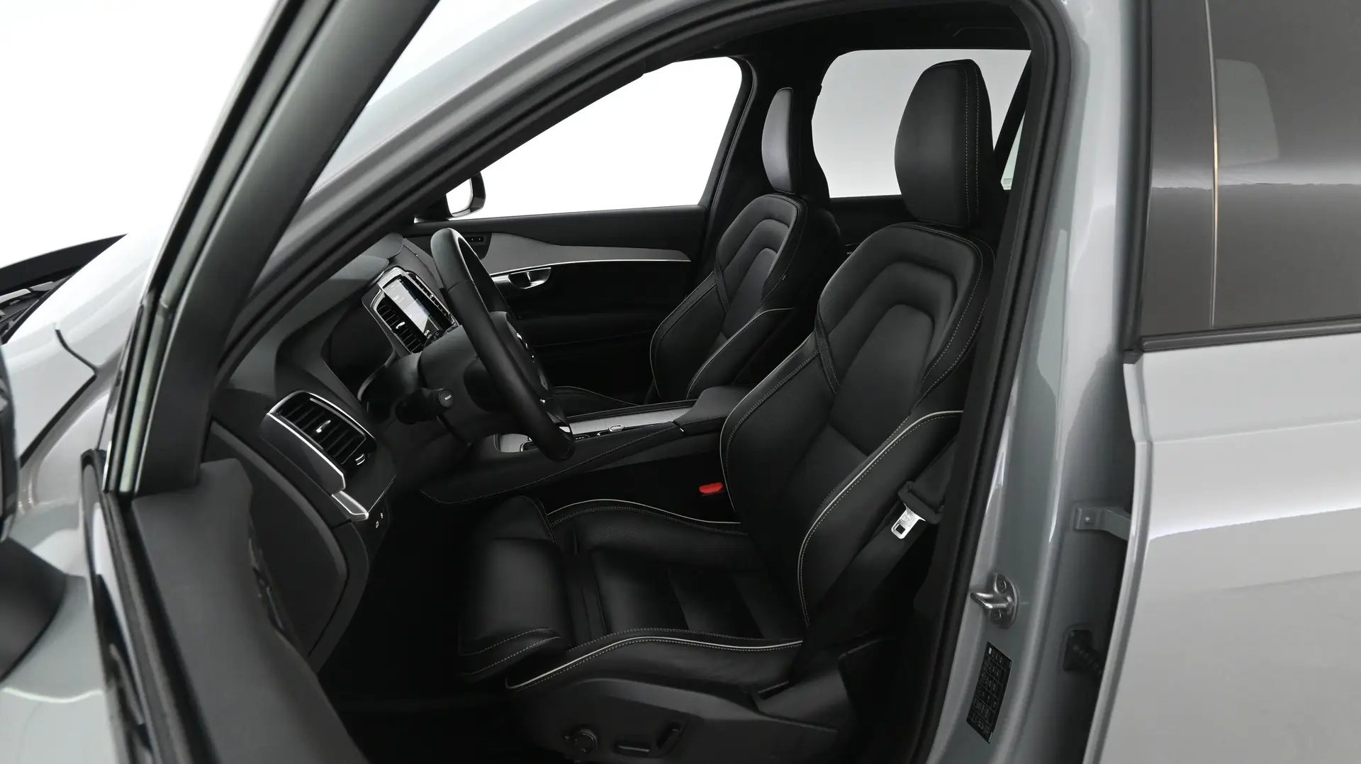 Car Image - 14obBX9CDBYcvL1pL2j0VC