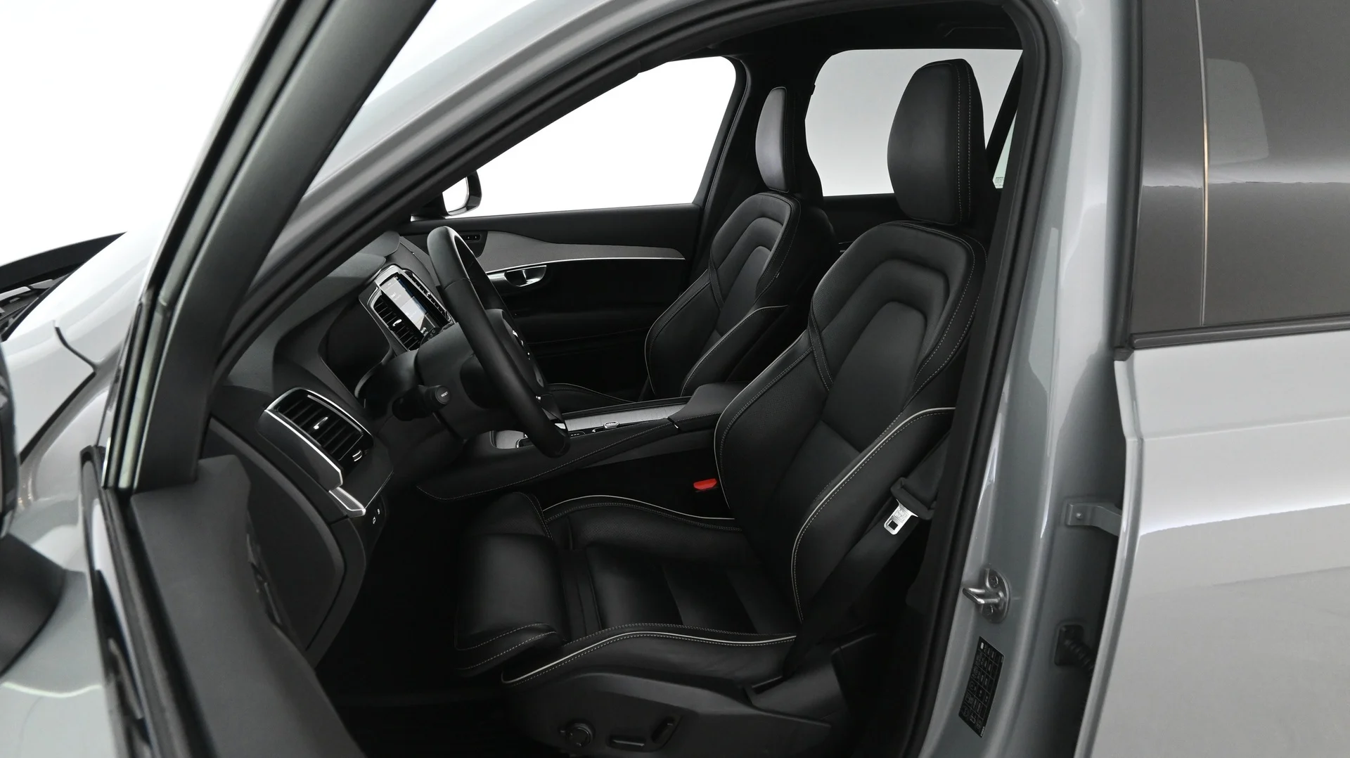 Car Image - 14obBX9CDBYcvL1pL2j0VC