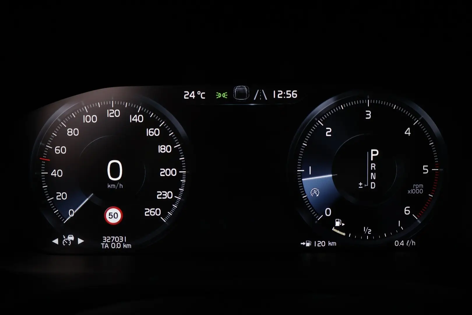 Car Image - 2i06vuxnwWM18zt0dfOza7