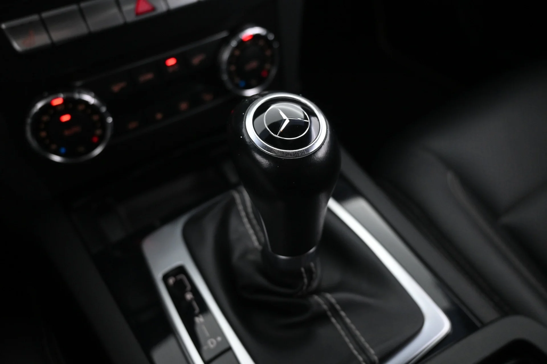 Car Image - 1kAPCpuY3V9ZbTSMOYFimz