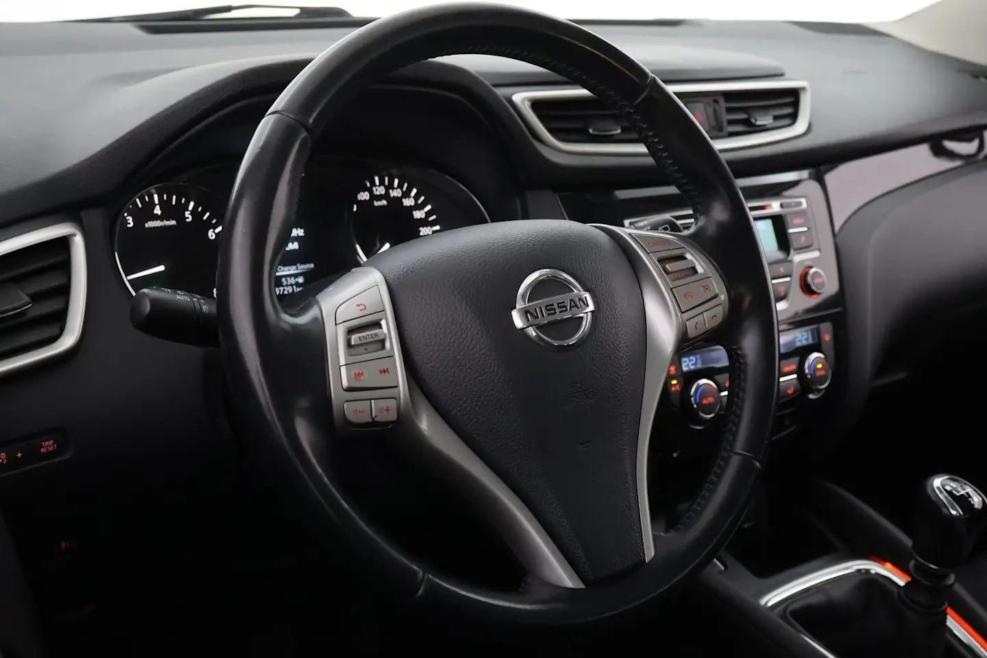 Car Image - 7l2MUxzMMZWmWiRGr6okj6