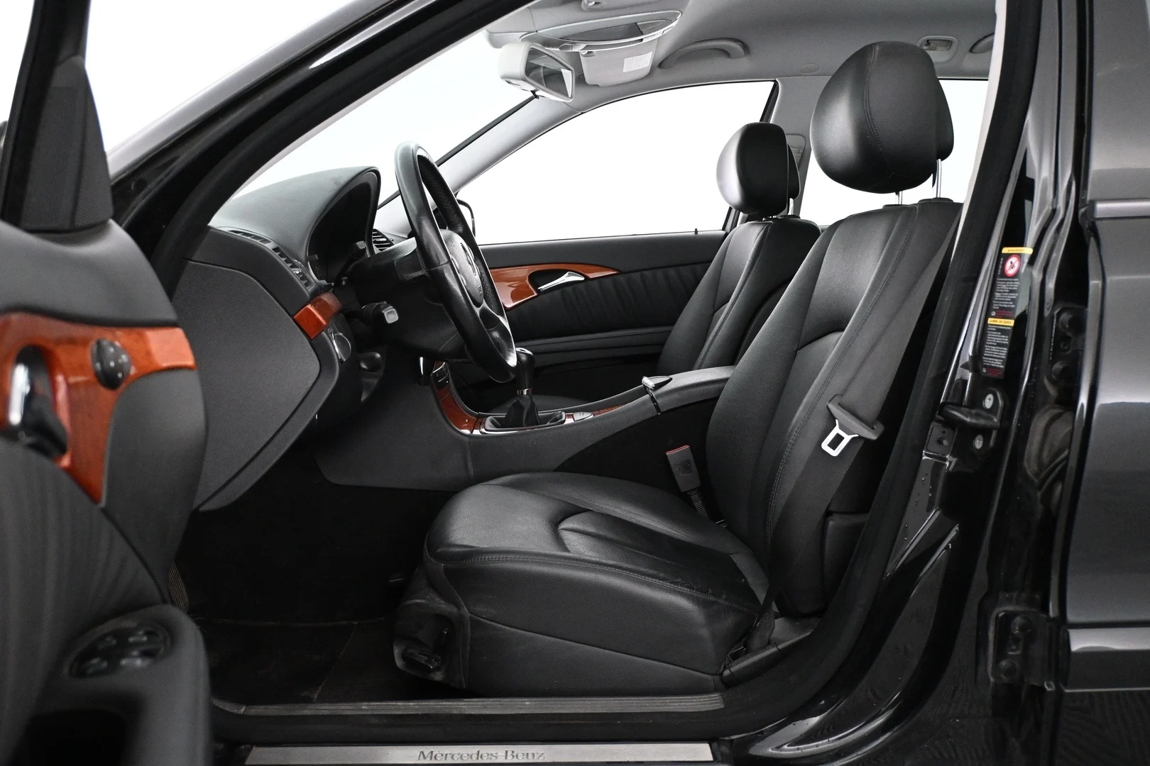 Car Image - 46EDba9l7UluExoVtwcf1c