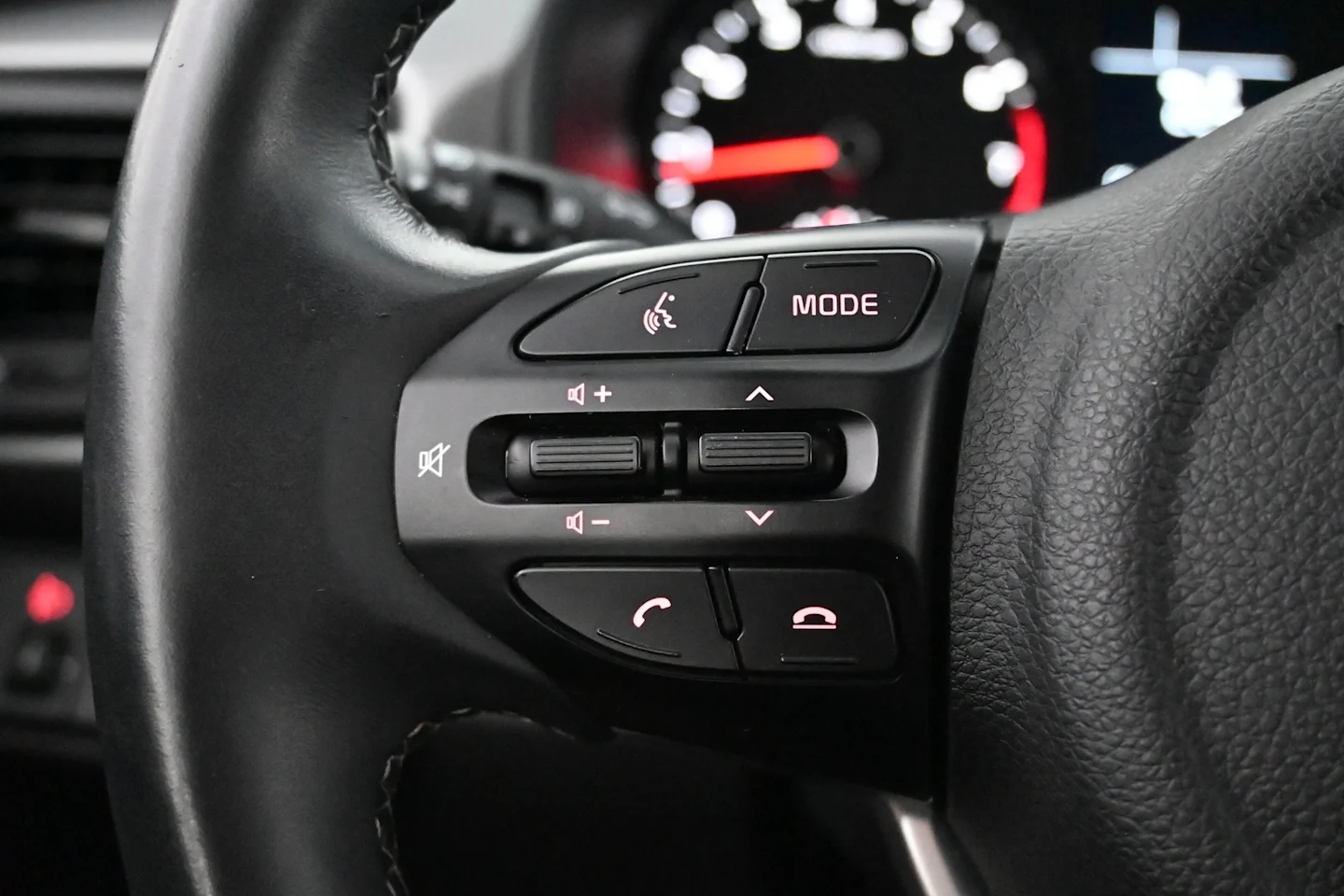 Car Image - 49x0Qn2FvZMzfIWeFQ2OZ4
