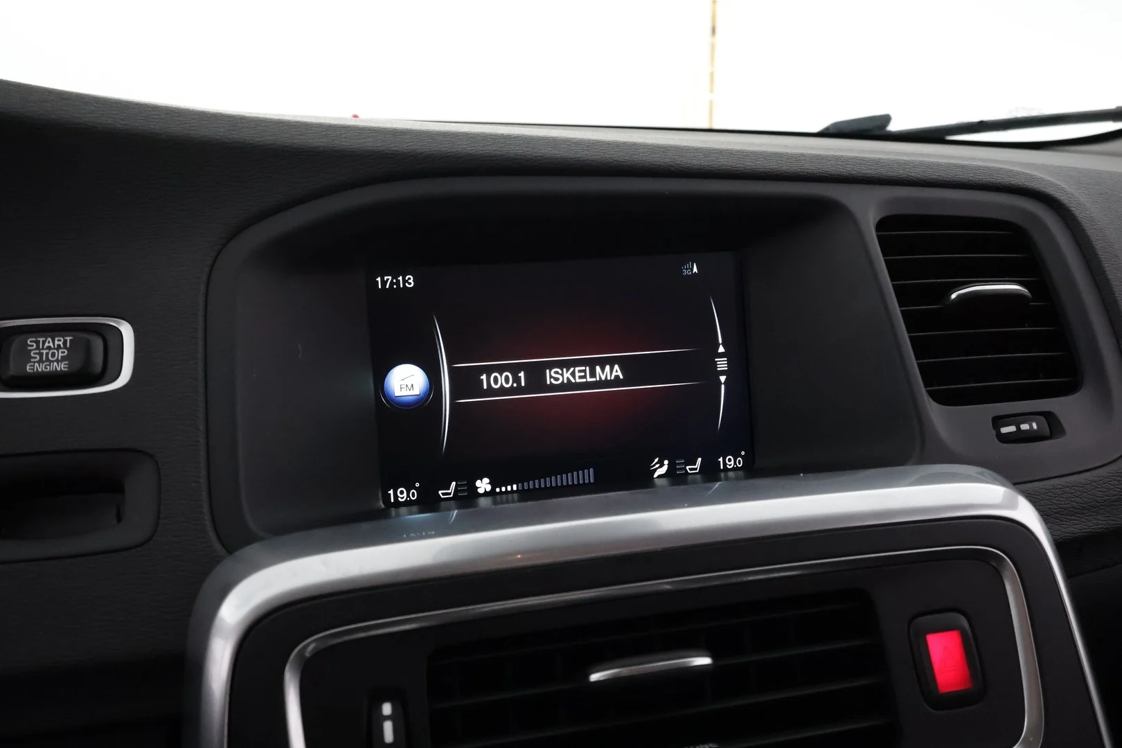 Car Image - 1k9Y3kE85QU2mg2N5uxWPR