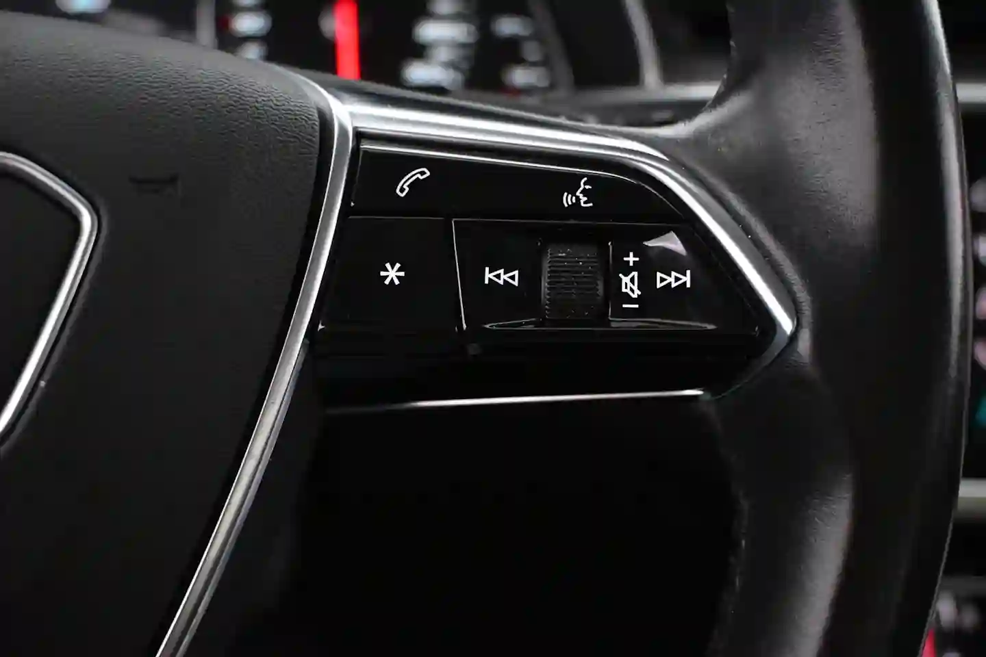 Car Image - 5k6ZUpbKTMxtzFBZfRBz2g