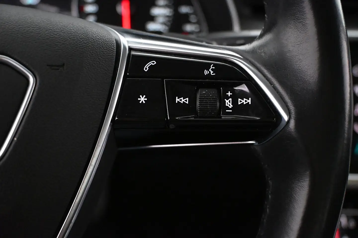 Car Image - 5k6ZUpbKTMxtzFBZfRBz2g
