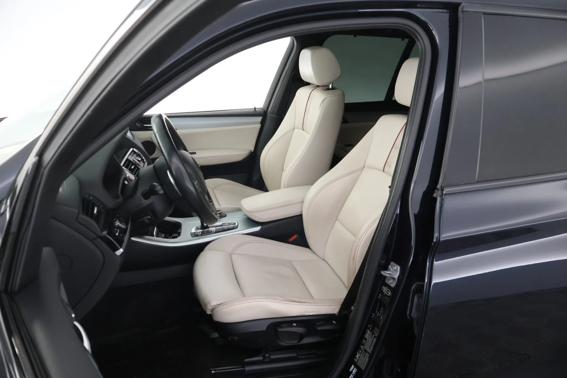 Car Image - b4XYh5lutptVZL0xpKLvK