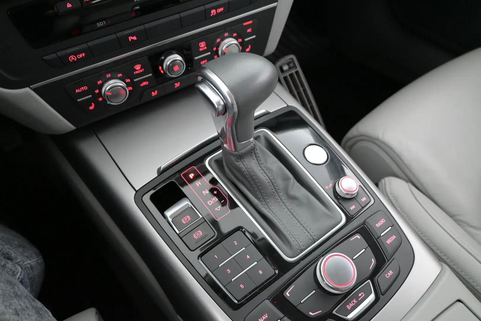 Car Image - 2U8dq7004scxgrffprvUAM
