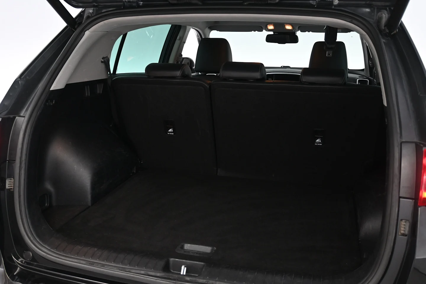 Car Image - 72h5j8HvHGhVrz05MinPKn