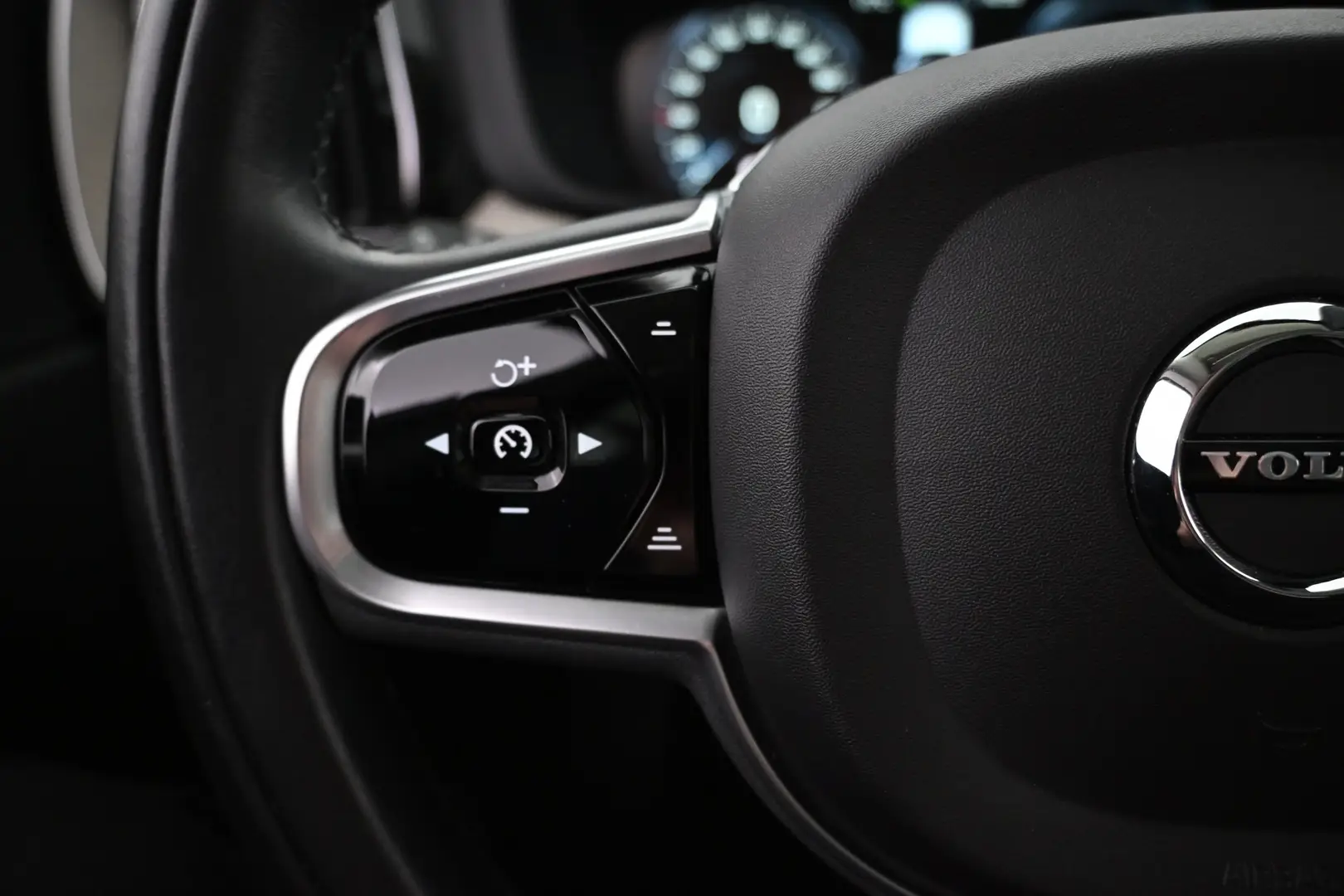 Car Image - LLAOYxD90prPZ24cgEeWR