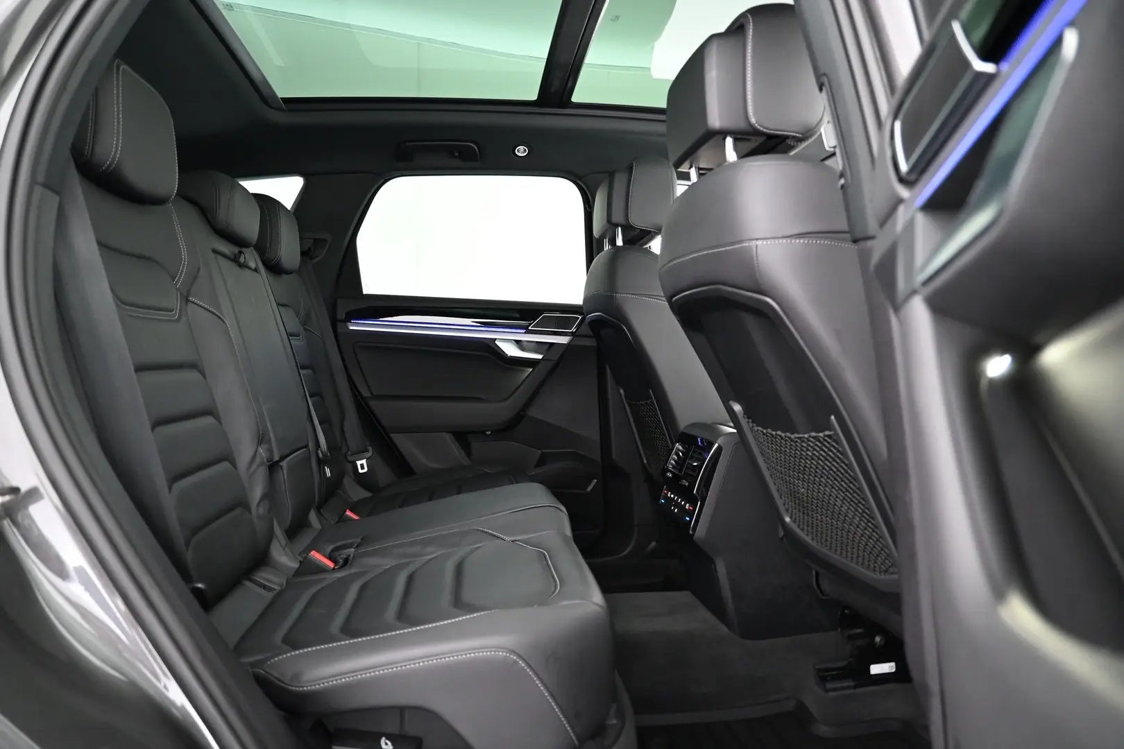 Car Image - 5HhXgHx9a5LYbG4SrZzFHv