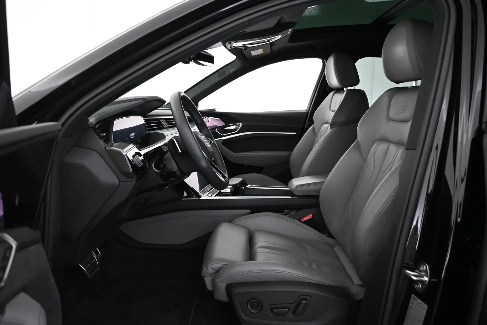 Car Image - 1tNUvIJCHYlVIlvFSbWeln