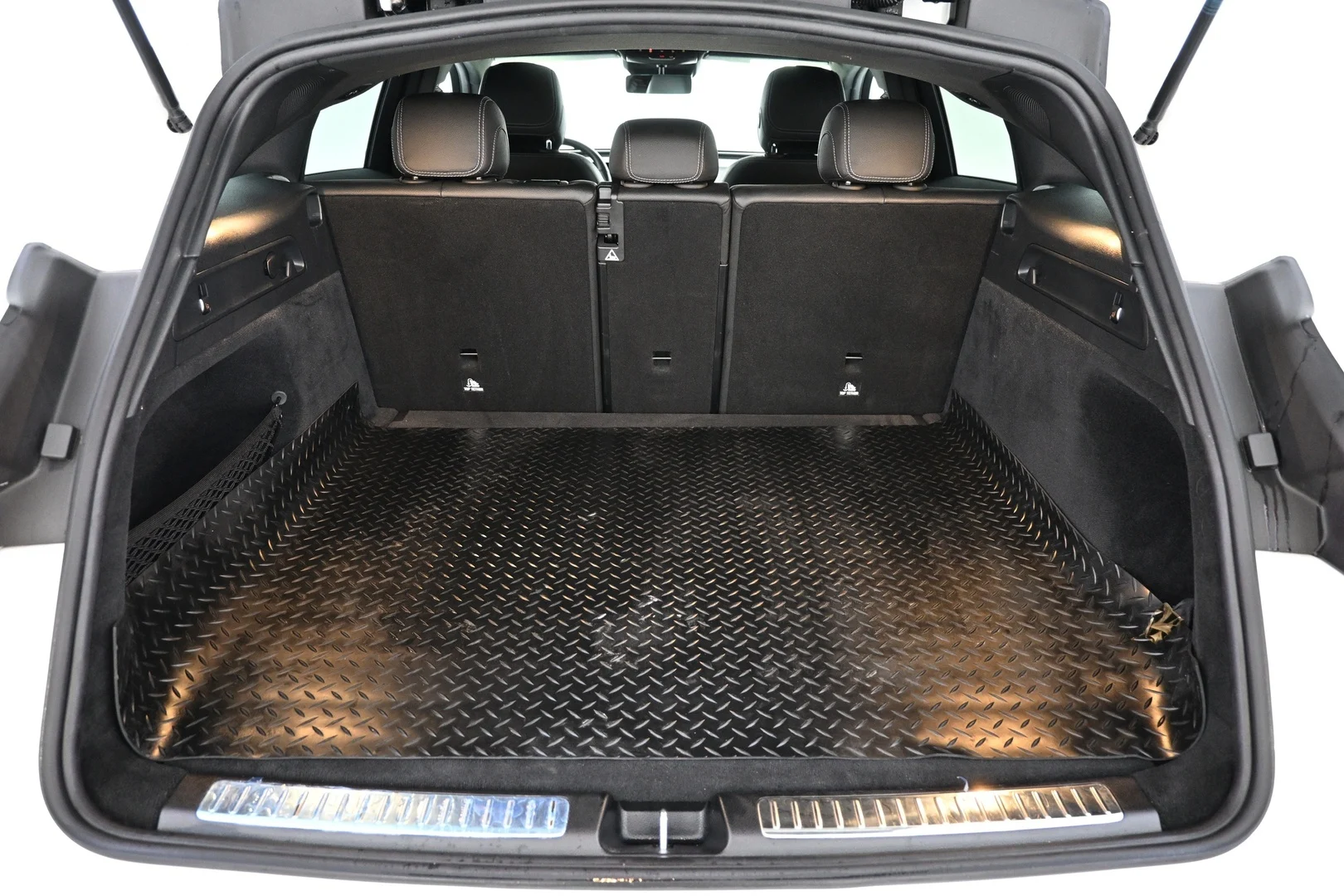 Car Image - 1f9WEx9iwsbdGSAoWX7ATj