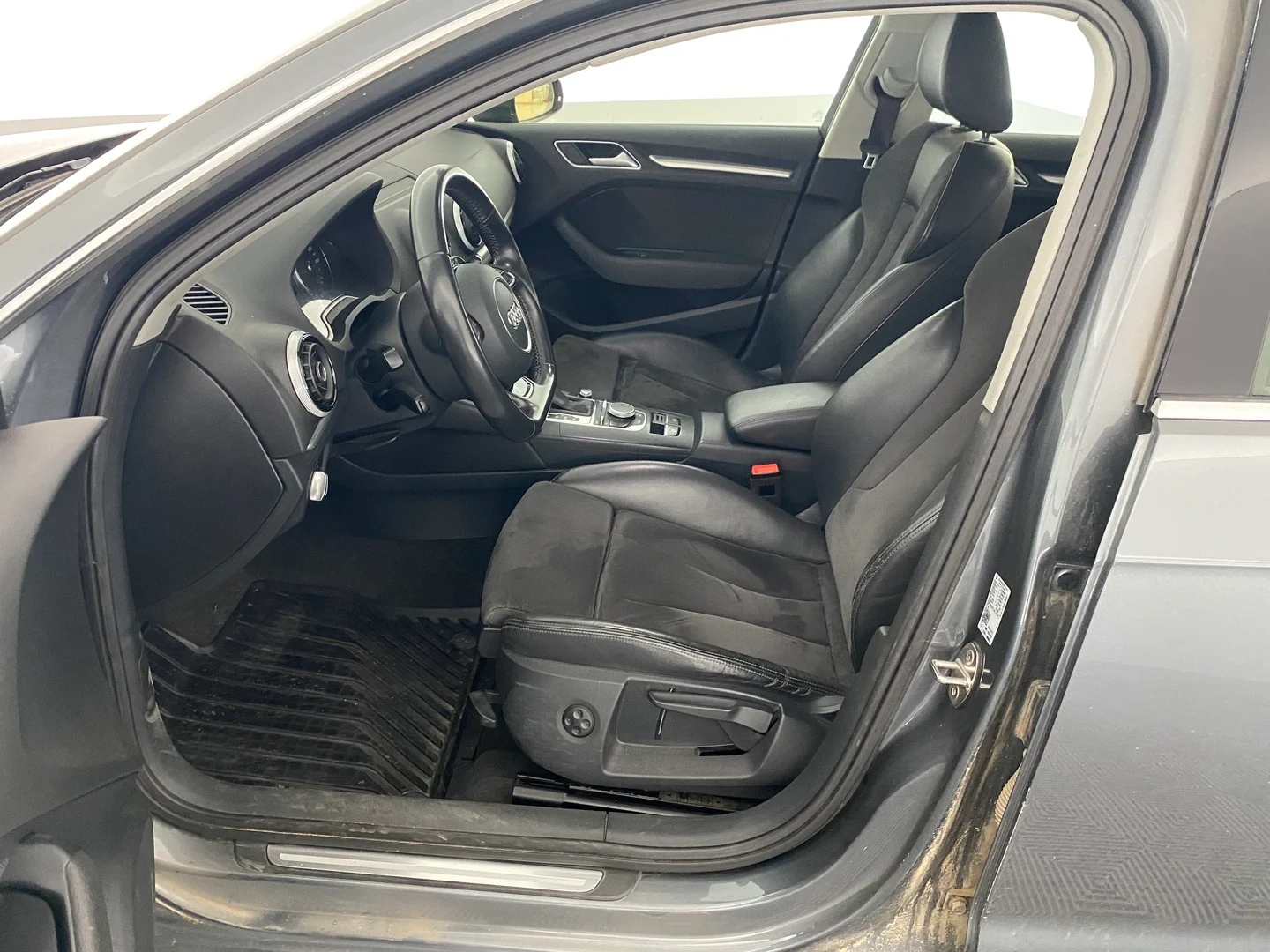 Car Image - 2Ly2RFGh7Hc2daJ1ilZTjs