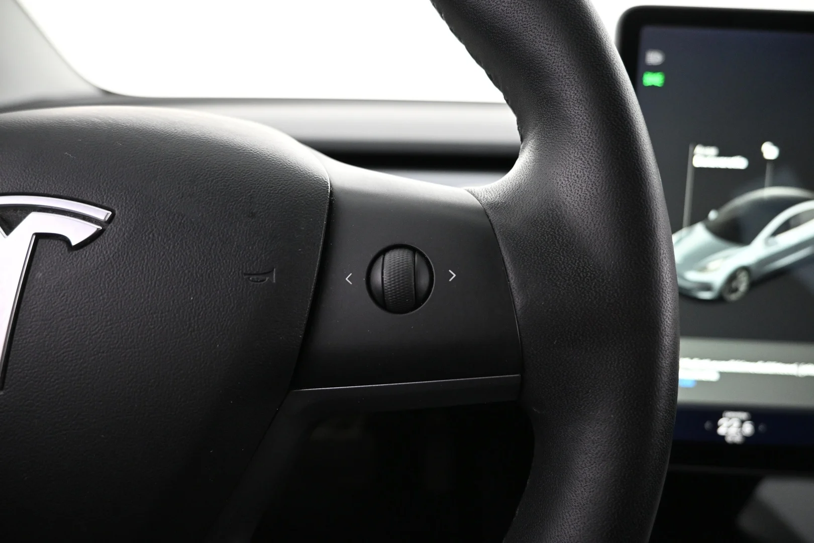 Car Image - BseT16JRSgNuquEgK4avr