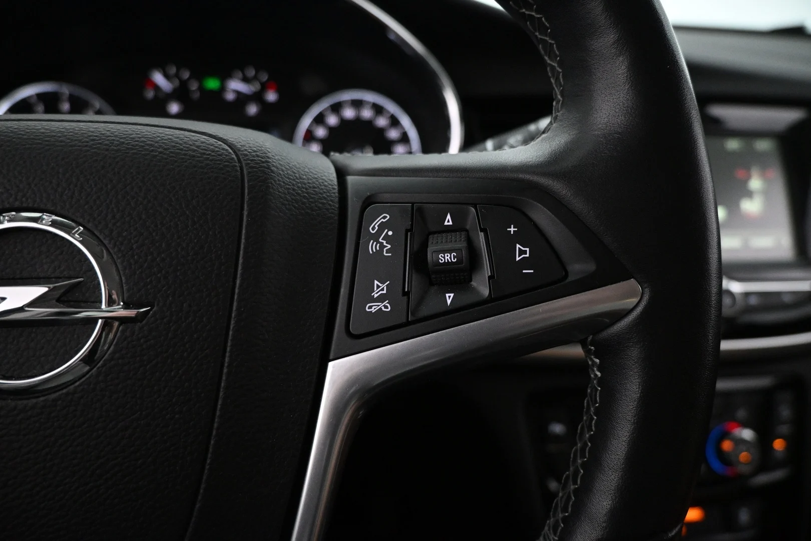 Car Image - 3AYLctfjcNFymsUSw7eM11
