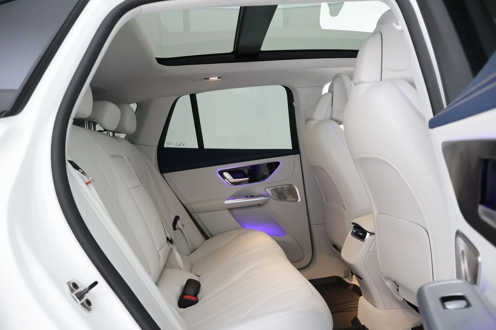 Car Image - 5dStYghFtQEiS6oFi2y5uu