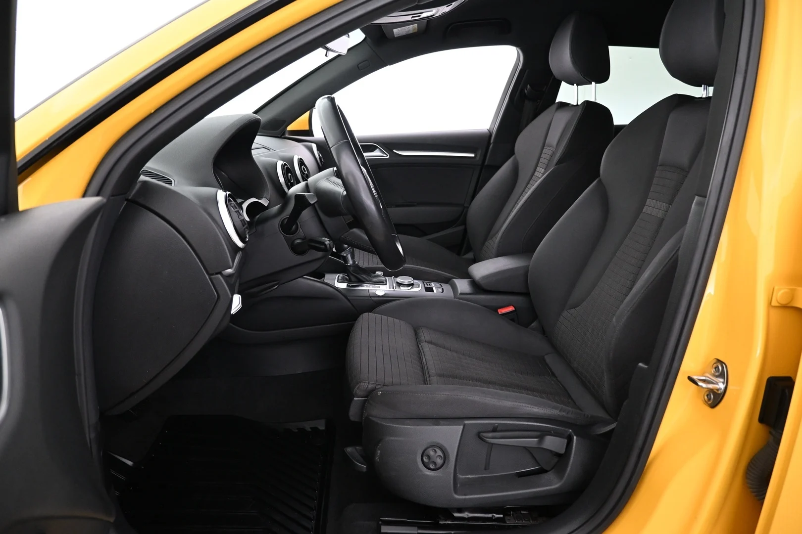 Car Image - UgwMkp91d8NHp1SpTRZaj