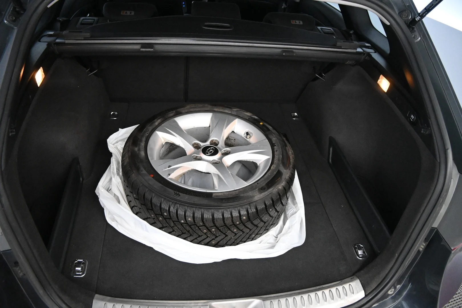 Car Image - 1BUHpLlNqVI8daQgQnX4av
