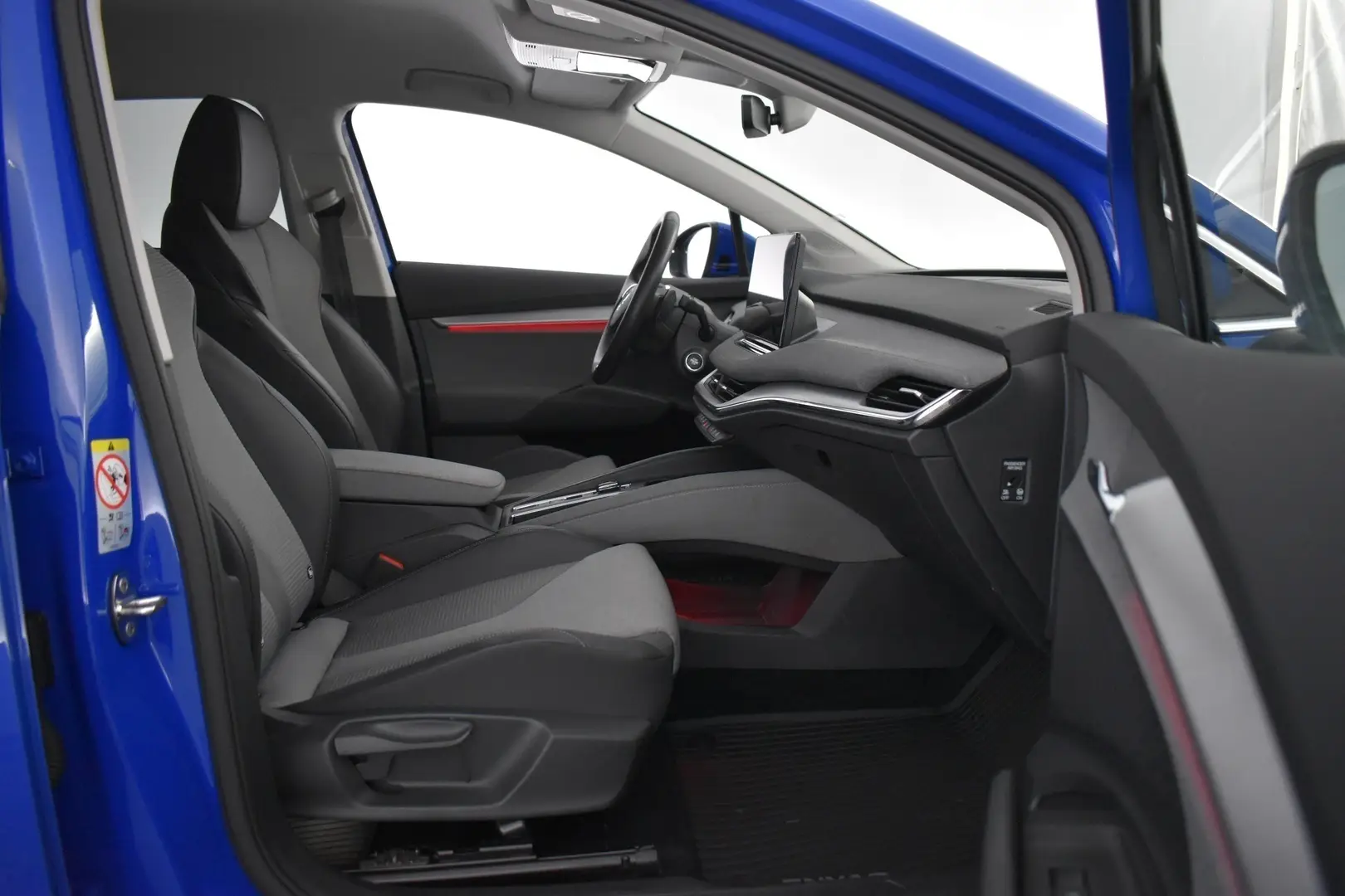 Car Image - 5i2o4MurSwLpIOMPS8DGB0